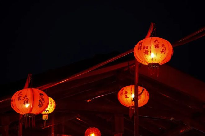 NSTER魔声 S2便携音箱让欢乐加倍j9九游会真人第一品牌中秋月圆夜MO
